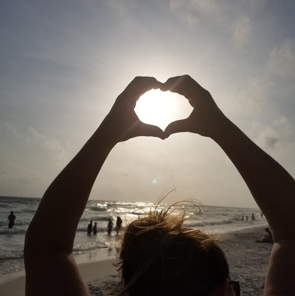 Meet your Posher, Mandy - Picture 1 of 1